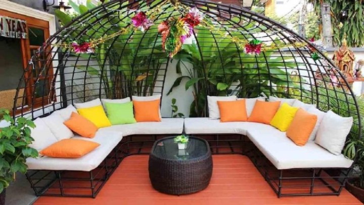 Terrace furniture & decor