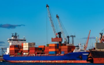 Container ship and cranes