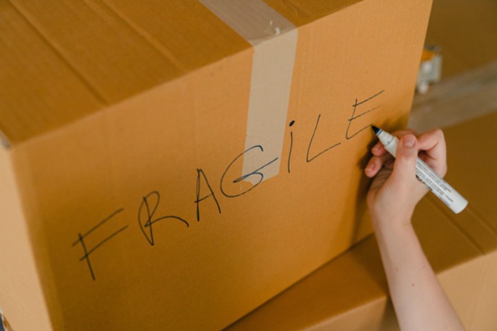 packing box with "fragile" written on side