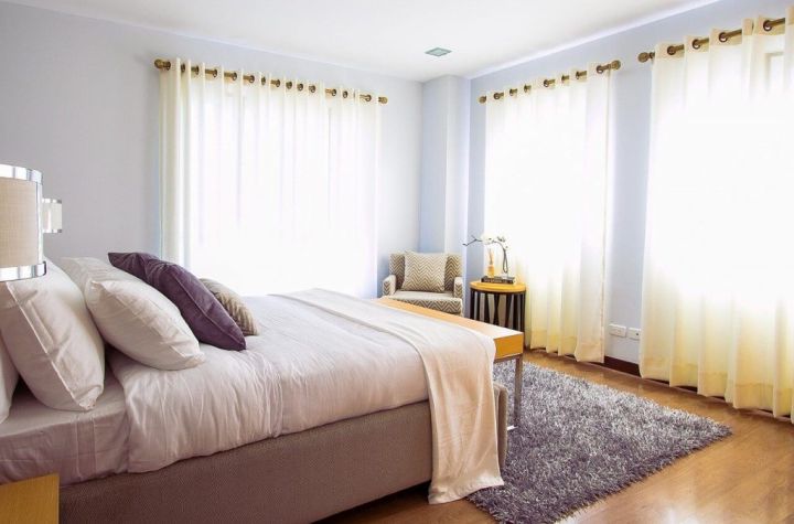 5 Best Ways to Maintain and Clean Draperies and Curtains