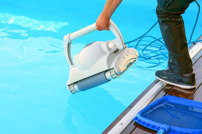 swimming pool service