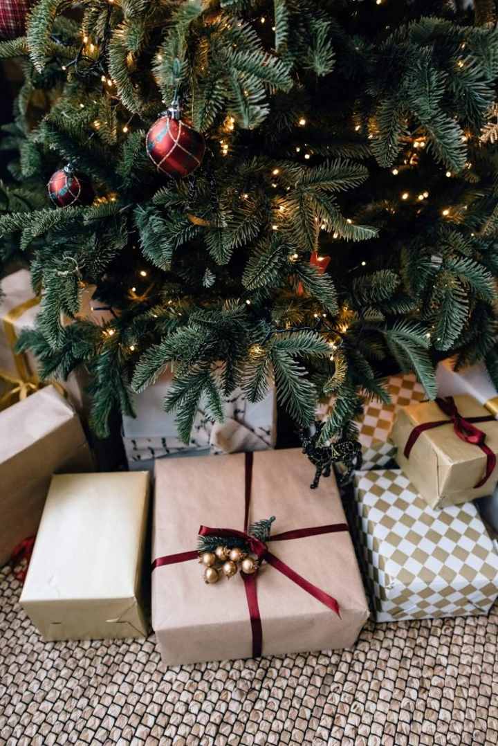 LED lights on a Christmas tree