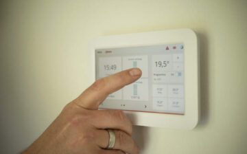 gadget to control heating in an apartment