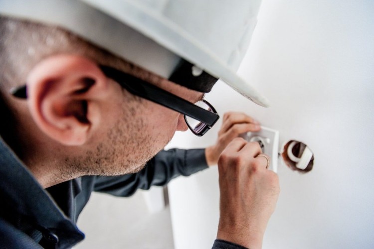 Hiring an electrical contractor