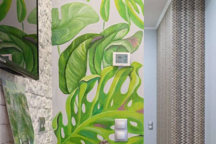 hand painted wall with plant leaves