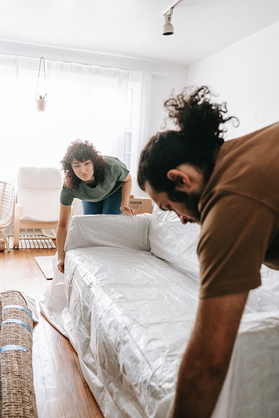packing furniture
