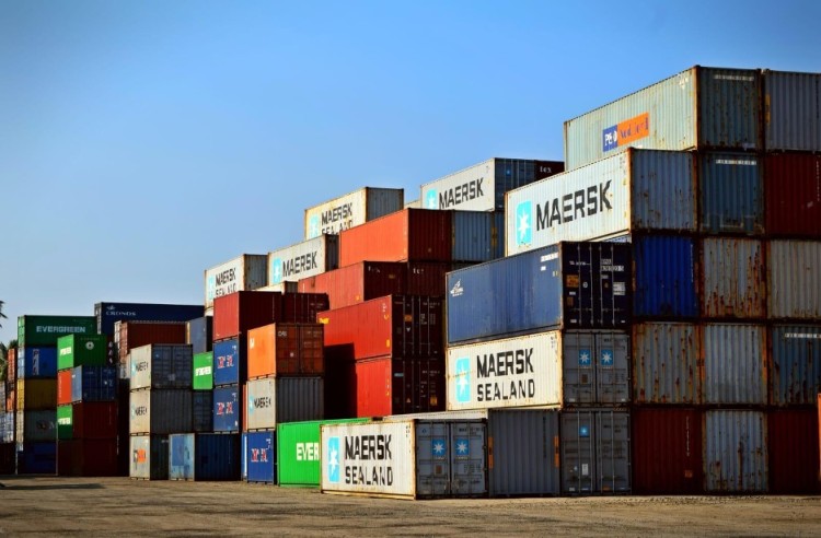 7 Advantages of Using Shipping Containers for Moving