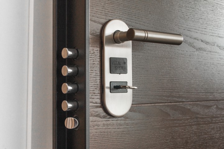 4 Situations That Require a Professional Locksmith