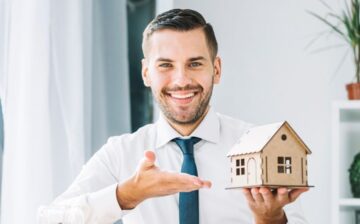 Real Estate Agent