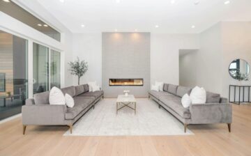 dining room decorated to make it more spacious