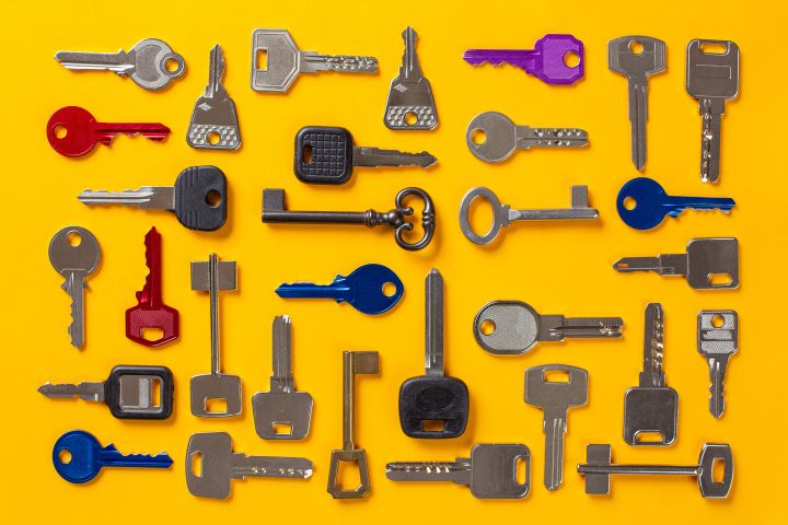 different types of keys that a locksmith uses