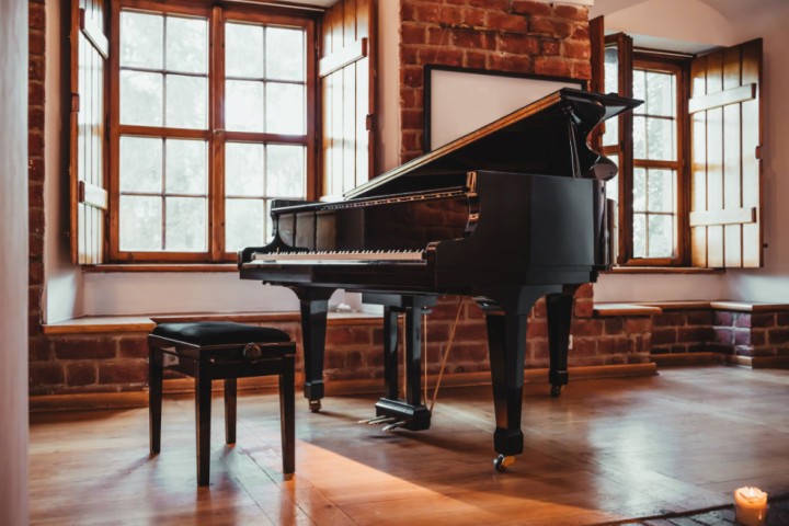 too big piano at home to be moved from home