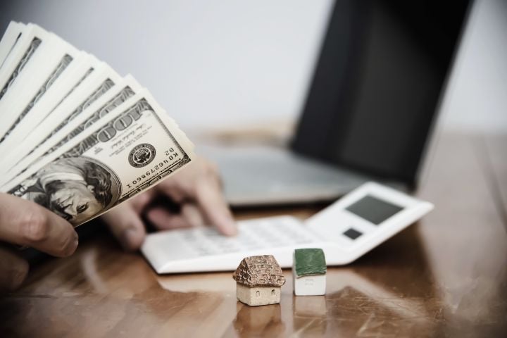 cash home buyer with calculator