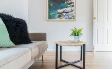 decoration with mouse table in dining room