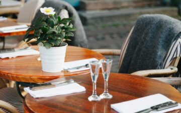 restaurant tables with cozy decor