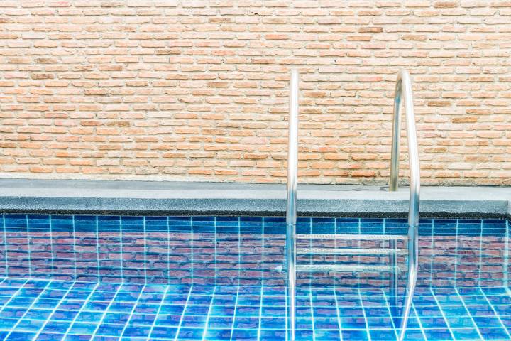 stair pool house