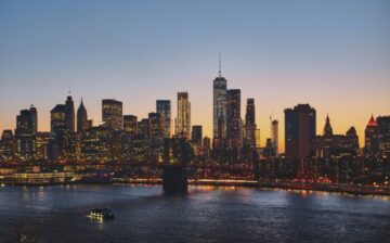 buildings in the city of manhattan to move