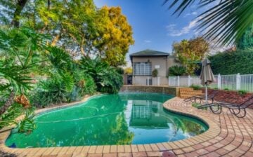 fence gated pool